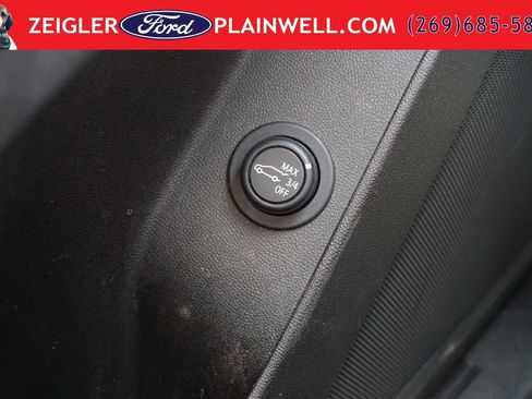 Used 2023 Chevrolet Equinox RS w/ LPO, Floor Liner Package FWD image 29