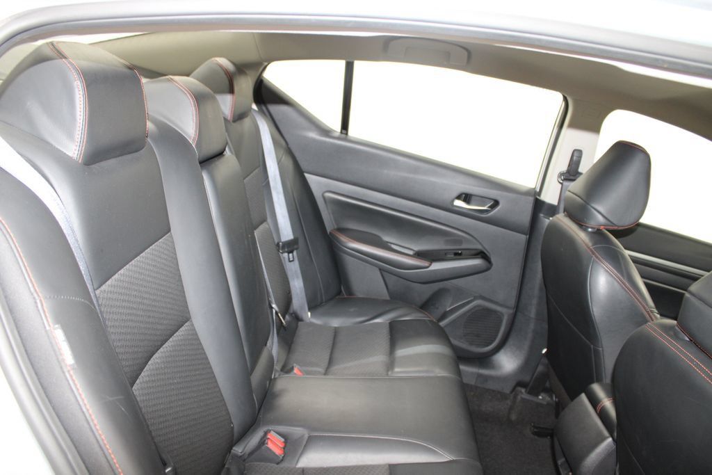 Used 2024 Nissan Altima 2.5 SR FWD image 21