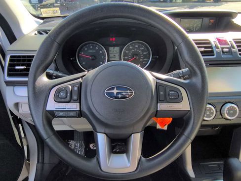 Used 2017 Subaru Forester 2.5i w/ Alloy Wheel Package image 22