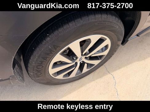 Used 2024 Subaru Outback Premium AWD/4WD image 10
