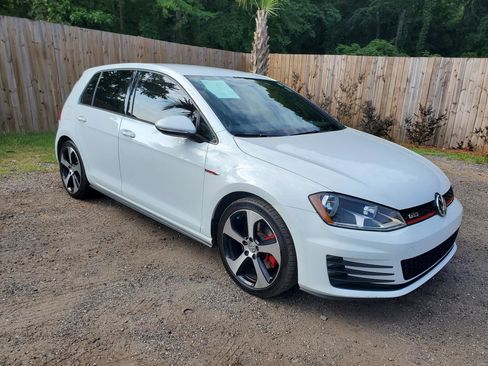 Used 2017 Volkswagen GTI S FWD image 11