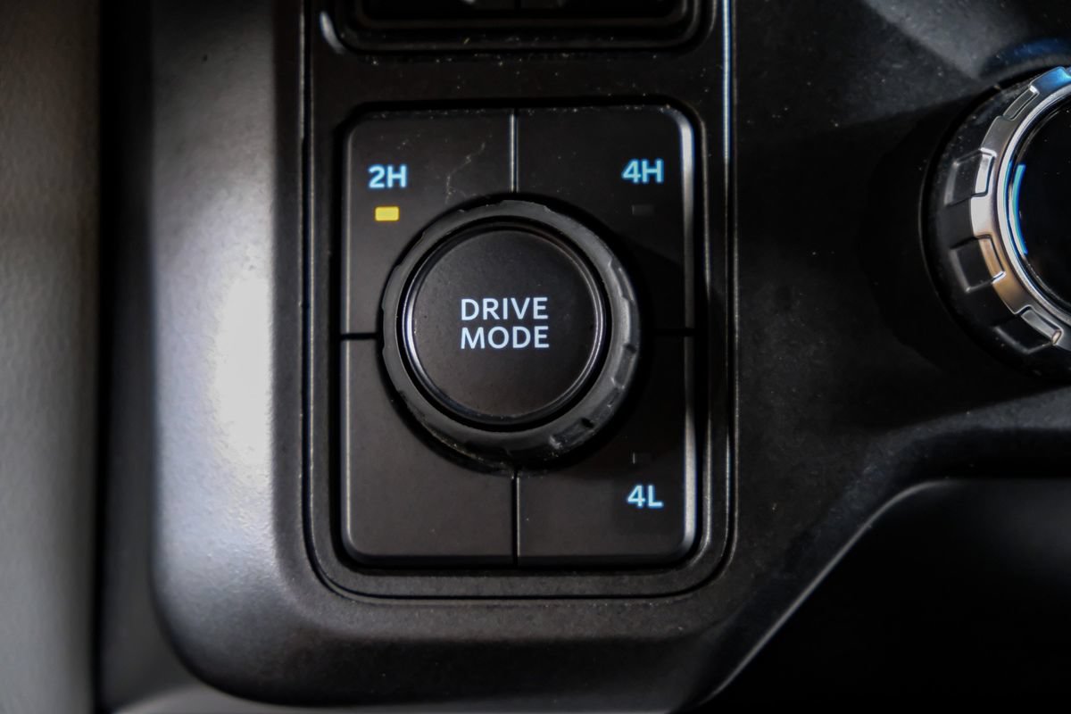 Used 2024 Ford F450 Limited AWD/4WD image 26