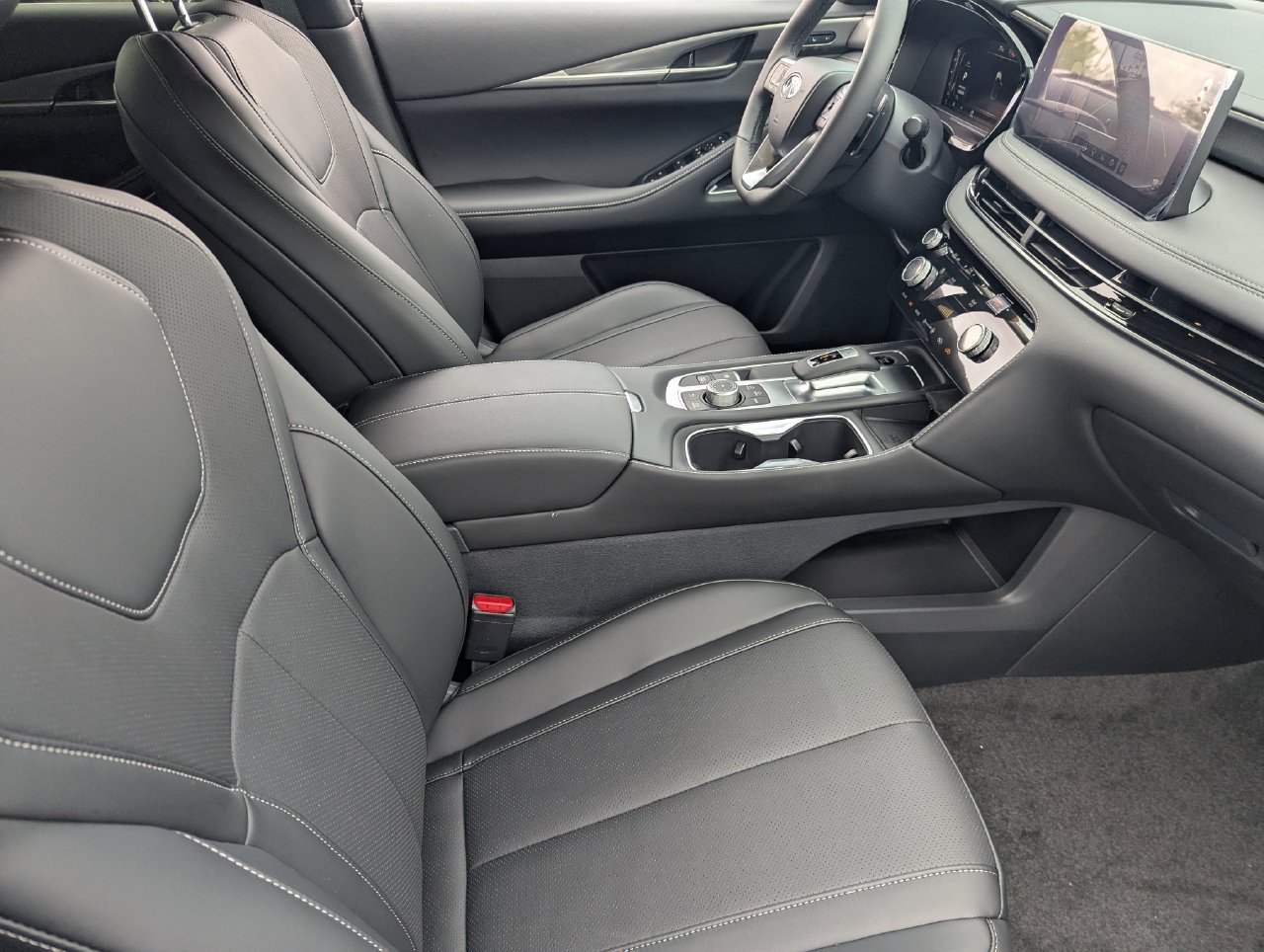 New 2027 INFINITI QX60 Luxe FWD image 32