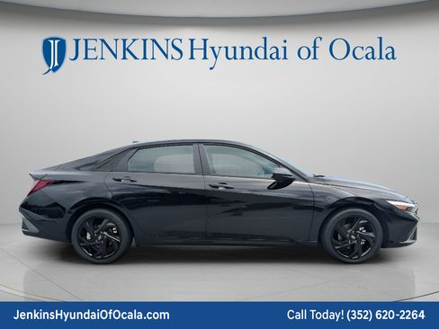 New 2026 Hyundai Elantra SEL Sport FWD image 3