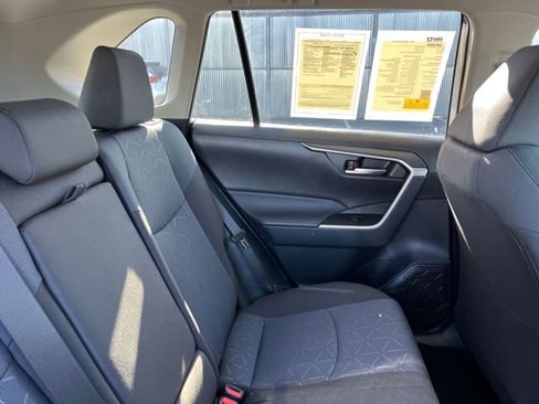 Used 2025 Toyota RAV4 XLE image 37