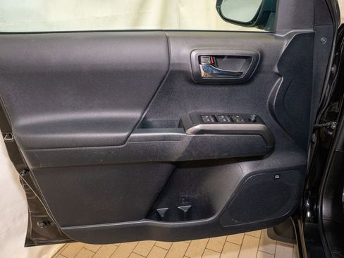 Certified 2020 Toyota Tacoma TRD Sport w/ TRD Premium Sport Package image 10