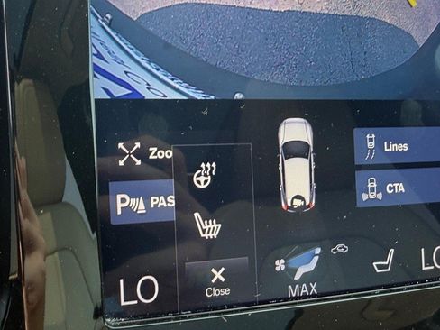 Used 2019 Volvo XC40 T5 Momentum AWD/4WD image 24