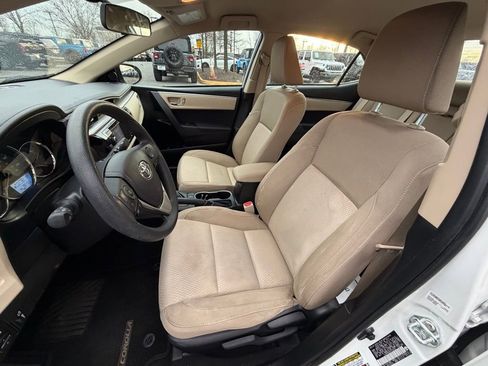 Used 2015 Toyota Corolla LE image 21
