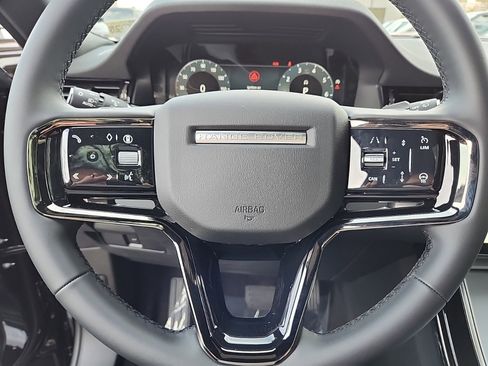 Used 2025 Land Rover Range Rover Evoque S image 18