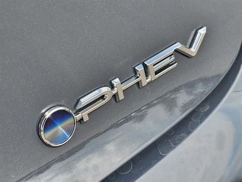 New 2026 Toyota Prius Plug-In Hybrid FWD image 8