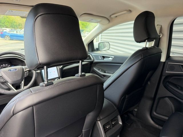 Used 2024 Ford Edge SEL w/ Convenience Package AWD/4WD image 18