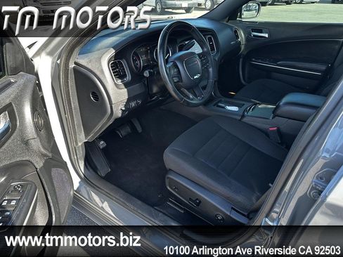 Used 2019 Dodge Charger Police w/ Integrated Display Package RWD image 6