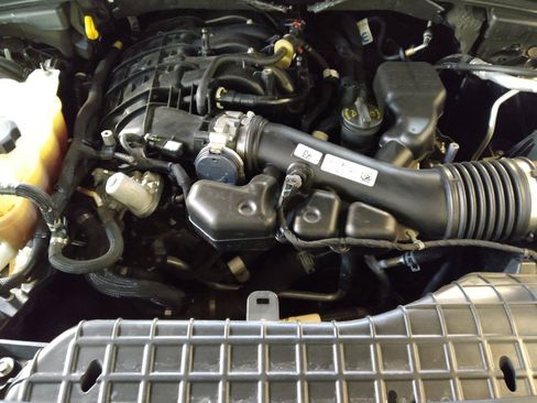 Used 2023 Jeep Grand Cherokee Limited image 30