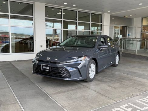 New 2026 Toyota Camry LE FWD image 2
