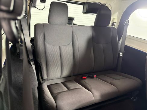 Used 2015 Jeep Wrangler Sport image 19