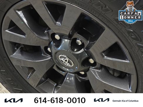 Used 2021 Toyota Tacoma SR5 w/ Technology Package AWD/4WD image 12