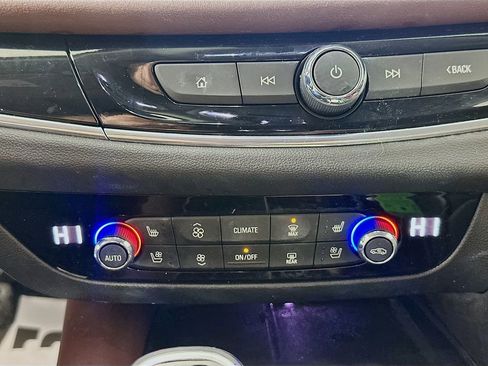 Used 2020 Buick Enclave Avenir w/ Avenir Technology Package image 16