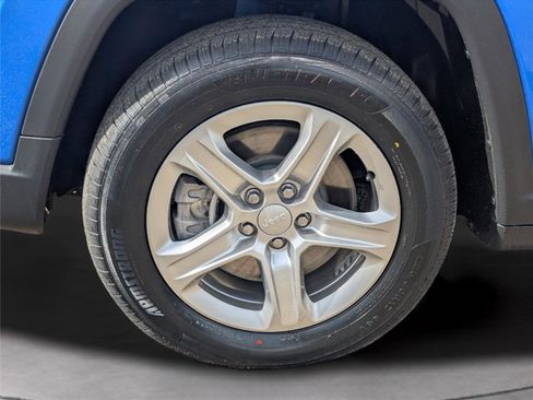 Used 2024 Jeep Compass Latitude image 34