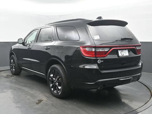 Used 2025 Dodge Durango GT AWD/4WD image 4