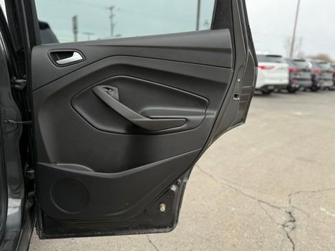 Used 2018 Ford Escape SE w/ SE SYNC Package image 21