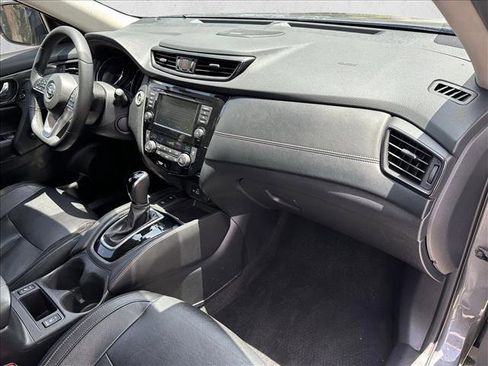 Used 2019 Nissan Rogue SL AWD/4WD image 30