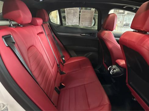 Used 2024 Alfa Romeo Stelvio Veloce image 39