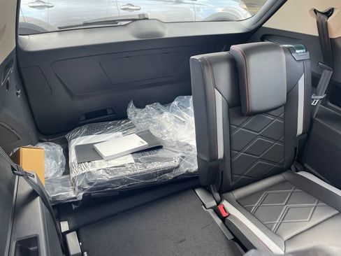 New 2026 Volkswagen Atlas Peak Edition AWD/4WD image 18