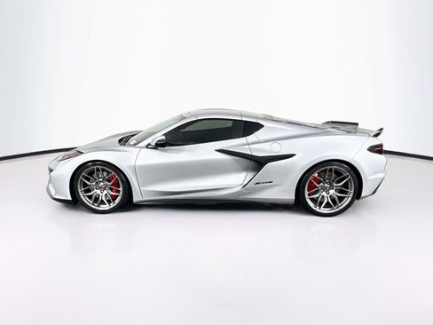 Used 2026 Chevrolet Corvette Z06 RWD image 13