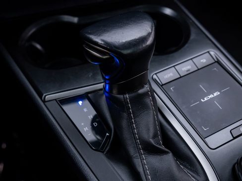 Used 2021 Lexus UX 200 w/ Accessory Package (Z1) image 30