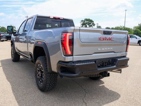 New 2026 GMC Sierra 2500 AT4X w/ LPO, Black Badging Package AWD/4WD image 31