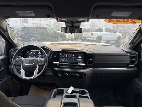 Used 2024 GMC Sierra 1500 Elevation image 25