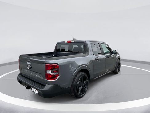 Certified 2025 Ford Maverick XLT w/ Black Appearance Package AWD/4WD image 5
