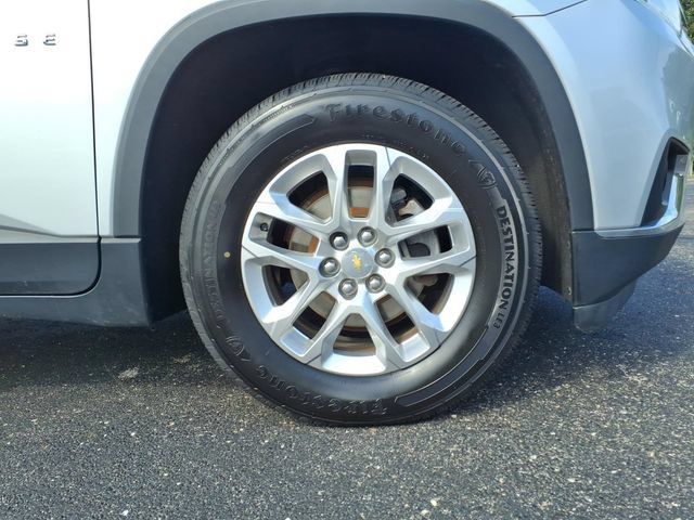 Used 2019 Chevrolet Traverse LT FWD image 9
