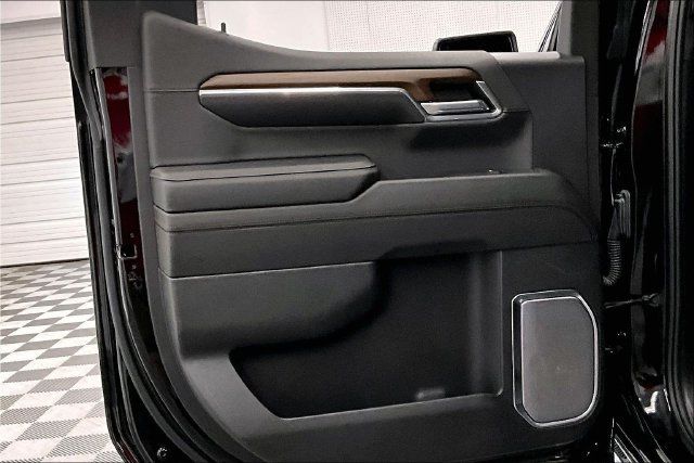 Used 2024 Chevrolet Silverado 1500 High Country w/ LPO, Dark Essentials Package AWD/4WD image 24