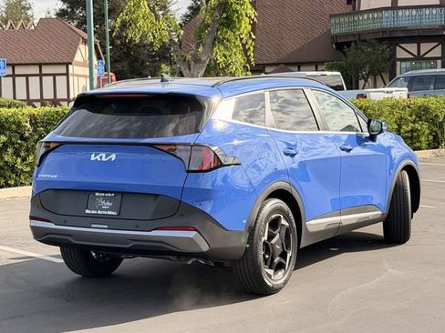 New 2026 Kia Sportage EX image 4