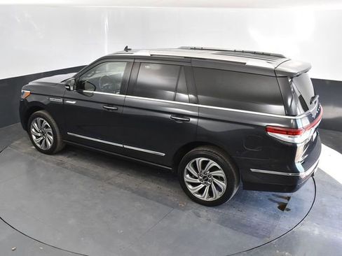 Used 2023 Lincoln Navigator Reserve AWD/4WD image 33