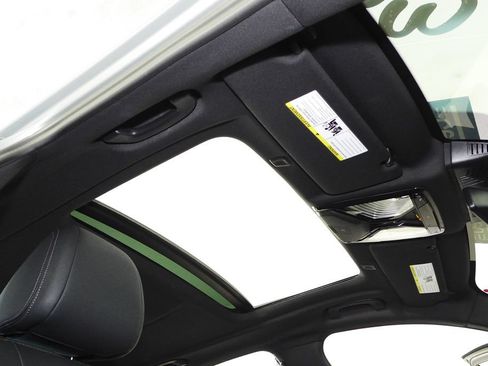 Used 2023 BMW 530e RWD image 18