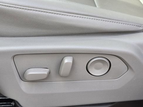 Used 2024 GMC Sierra 1500 SLT w/ SLT Premium Package AWD/4WD image 3