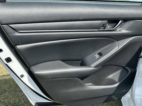 Used 2022 Honda Accord Sport image 21