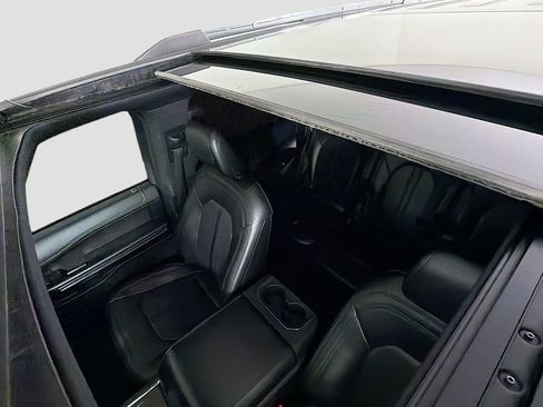 Used 2021 Ford Expedition Limited RWD image 15