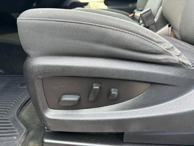 Used 2016 Chevrolet Silverado 2500 LT w/ LT Convenience Package AWD/4WD image 17