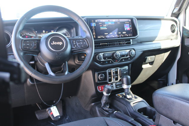 Used 2024 Jeep Wrangler Unlimited Rubicon 4xe AWD/4WD image 15