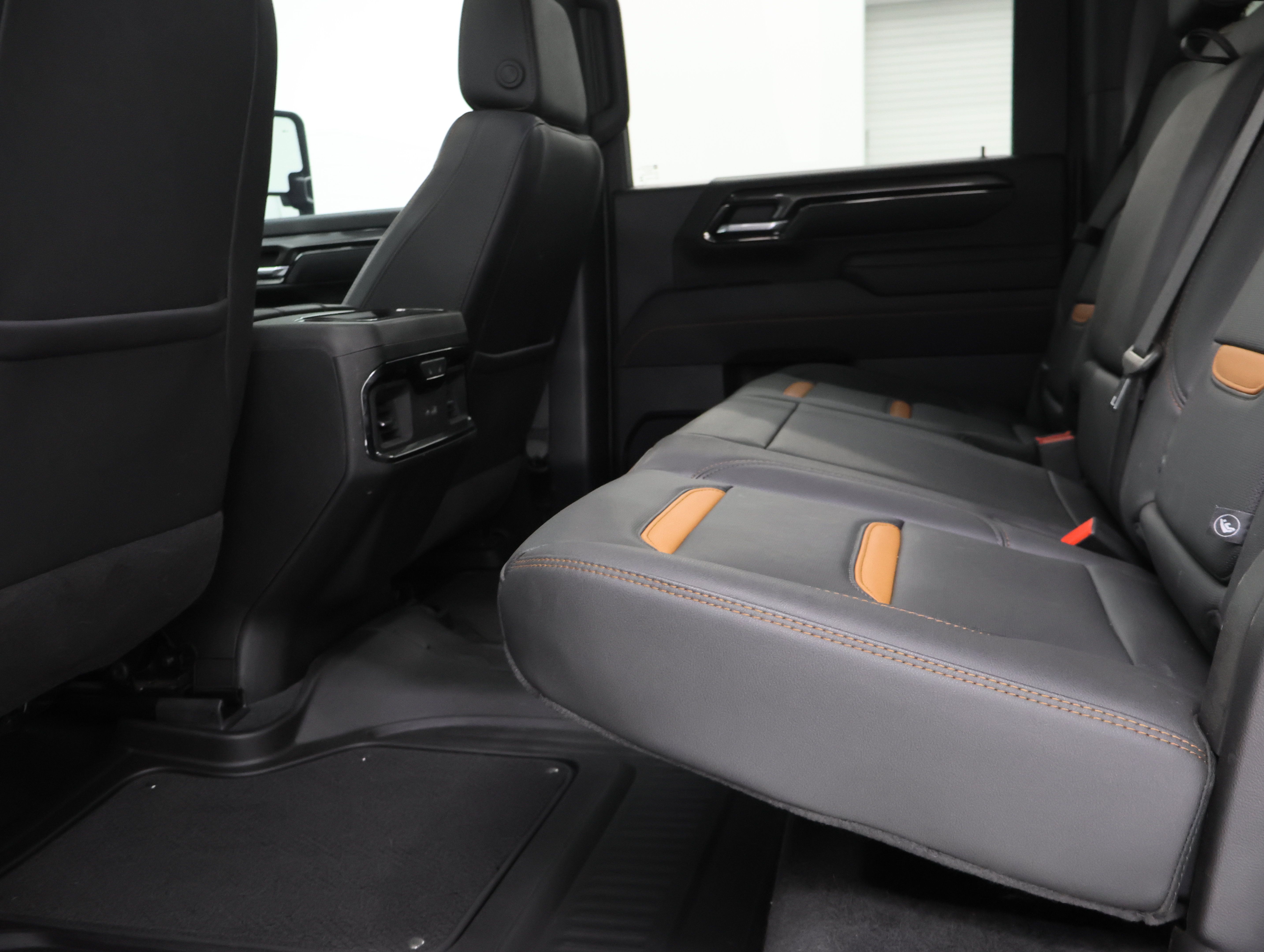 Used 2025 GMC Sierra 2500 AT4 w/ AT4 Premium Plus Package AWD/4WD image 44