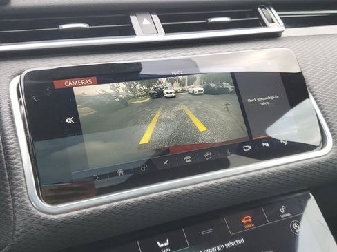 Used 2019 Land Rover Range Rover Velar R-Dynamic SE image 24