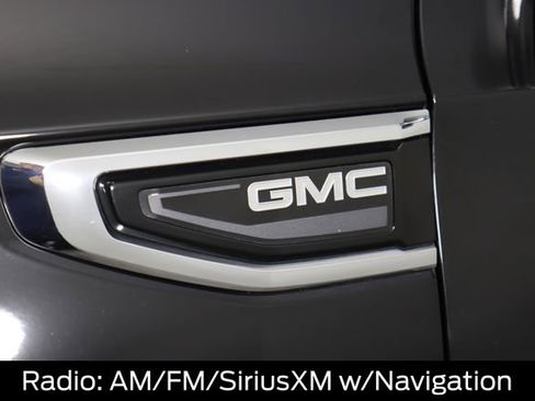 Used 2021 GMC Yukon XL SLT w/ SLT Premium Package image 19