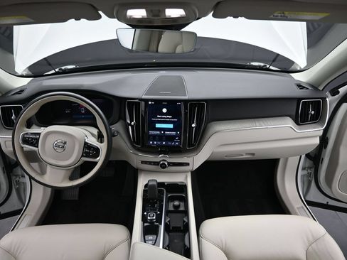 Certified 2023 Volvo XC60 B5 Plus w/ Climate Package AWD/4WD image 21