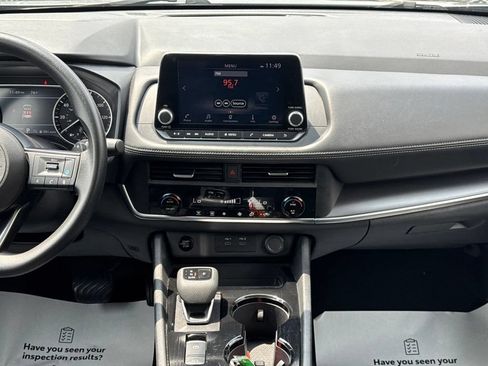 Used 2024 Nissan Rogue SV FWD image 19