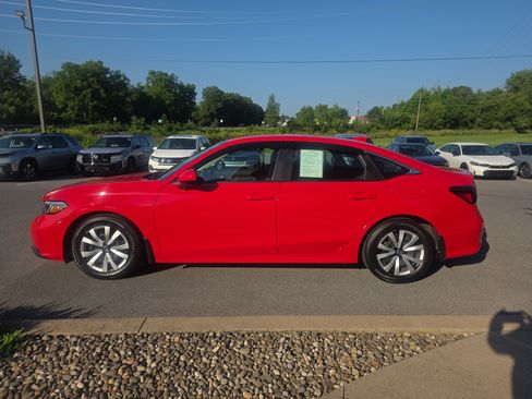 Used 2025 Honda Civic LX image 8