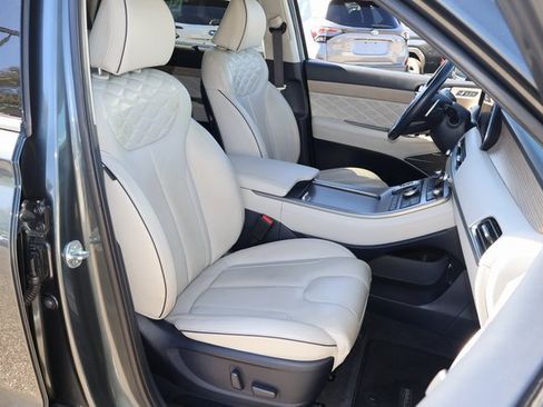 Used 2022 Hyundai Palisade Calligraphy image 18