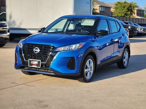 Used 2025 Nissan Kicks Play S FWD image 10